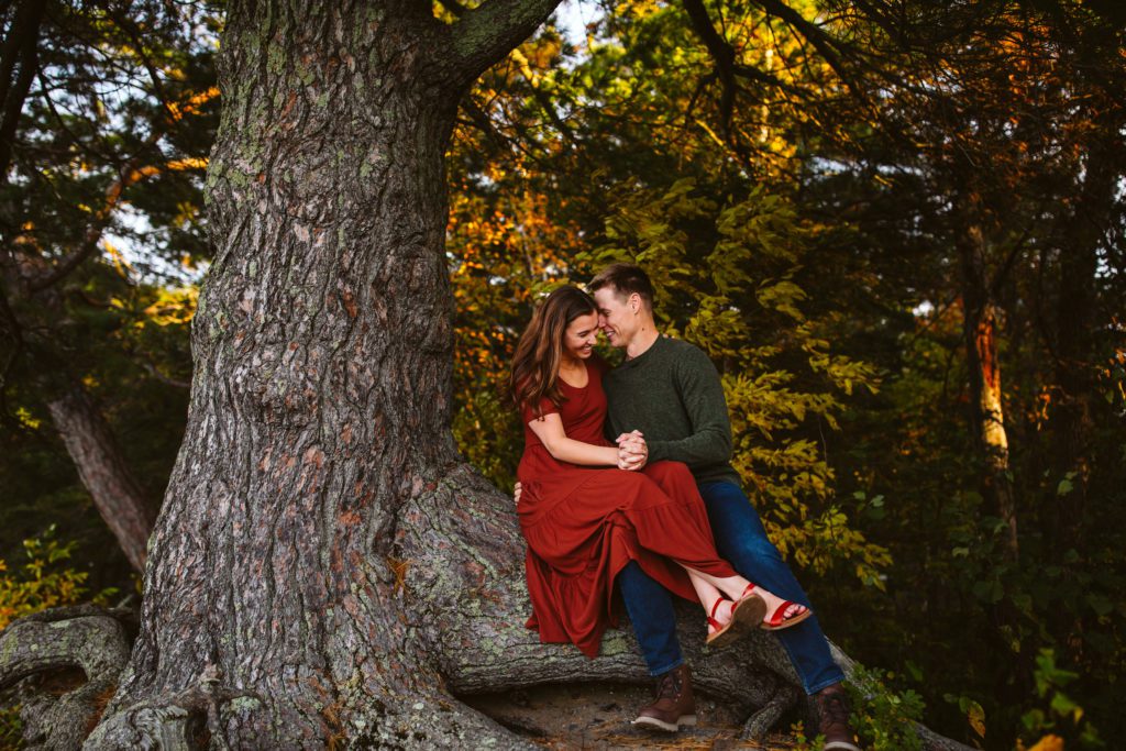 Minnesota couples photographer Alyssa Ashley Photography