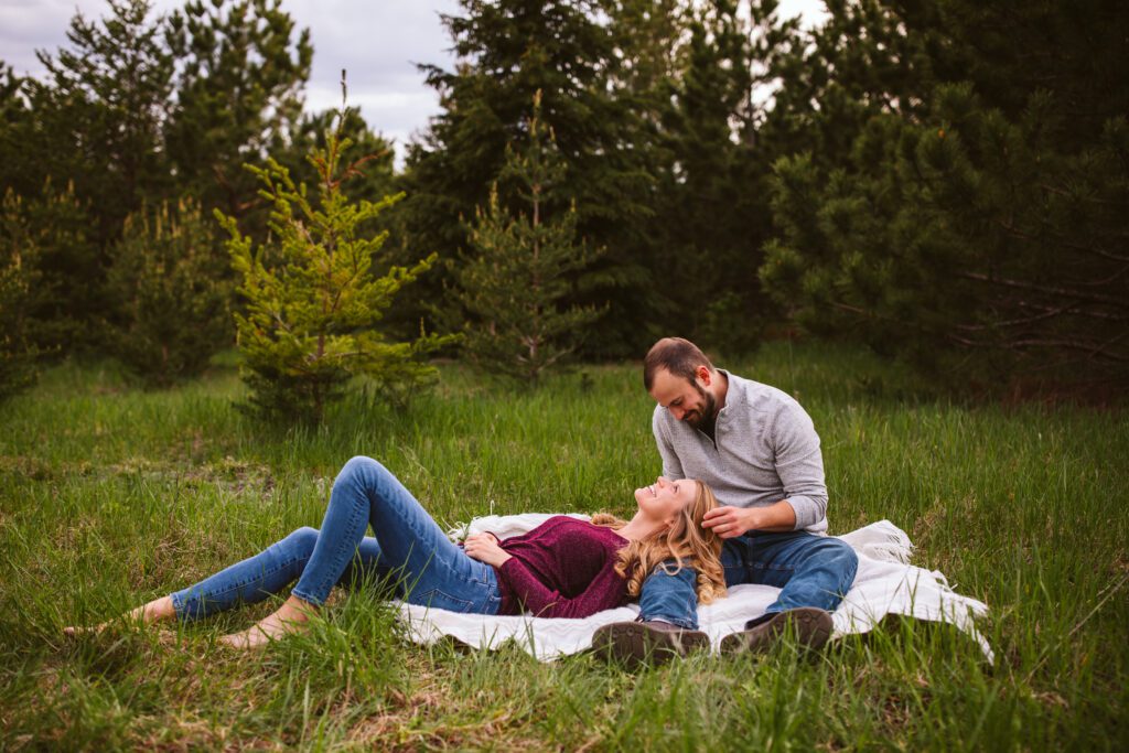 Neutral outfits for your engagement session