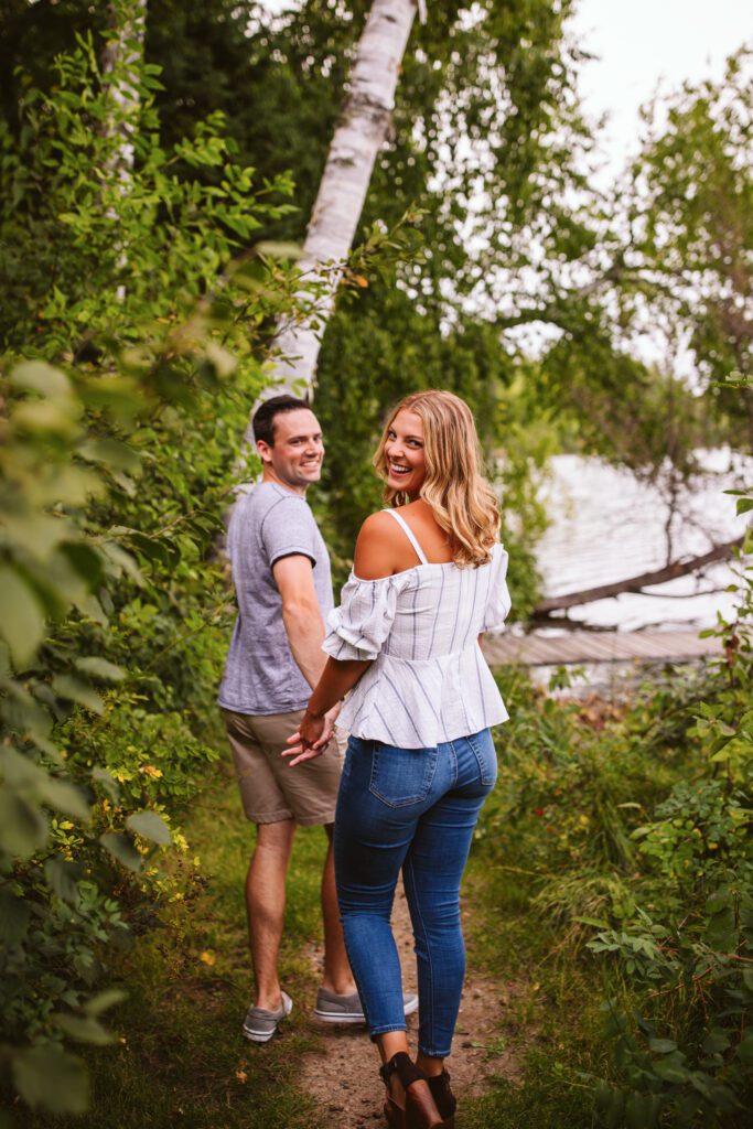 Summer engagement outfit tips by Alyssa Ashley Photography