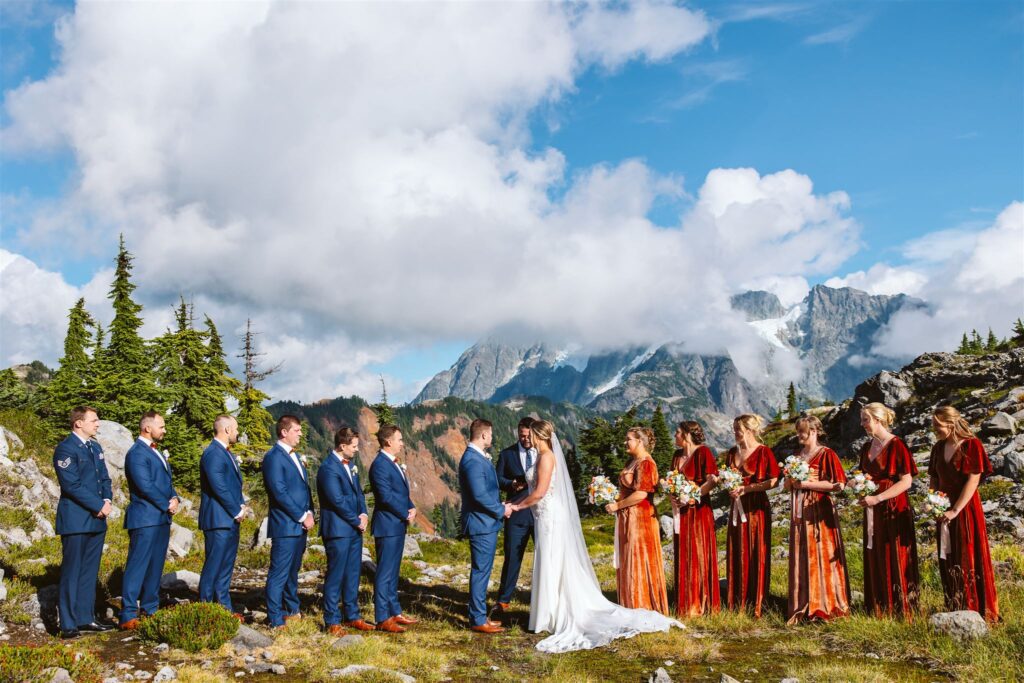 Breathtaking early Fall elopement at Artist Point on Mount Baker