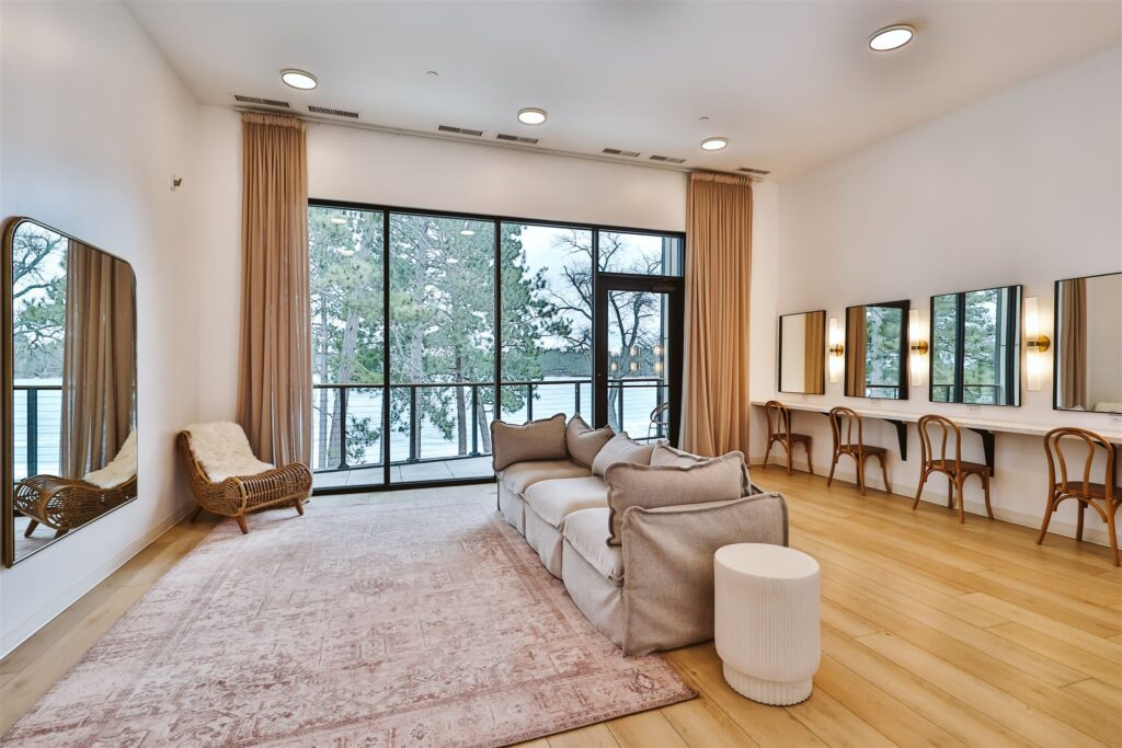 The bridal getting ready suite at Catalyst by Nature Link in Northern Minnesota