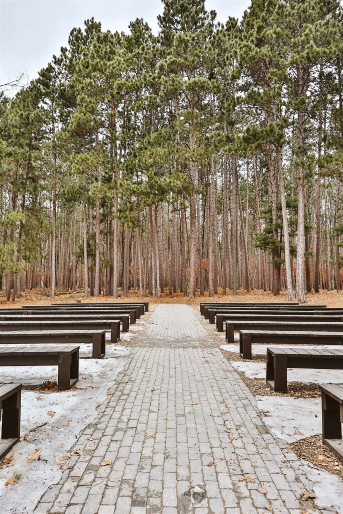 Outdoor wedding venues in Minnesota