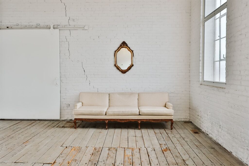 Light and airy bridal suite at Northern Pacific Center