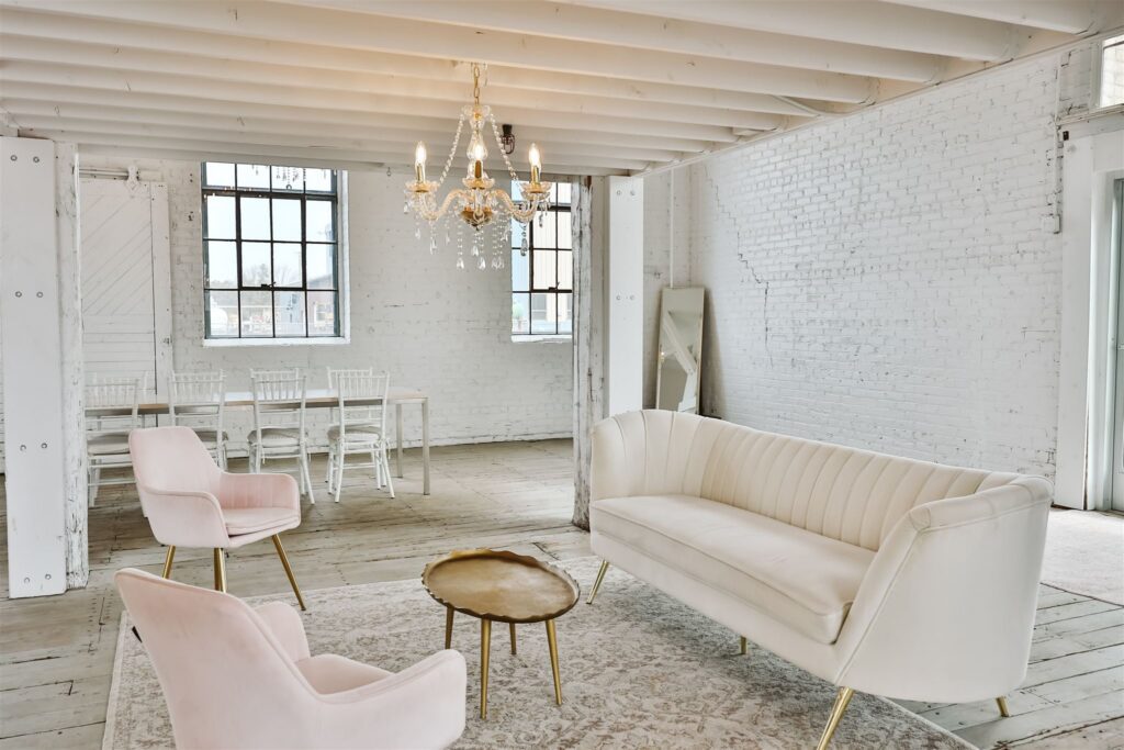 Modern Minnesota wedding bridal suite
