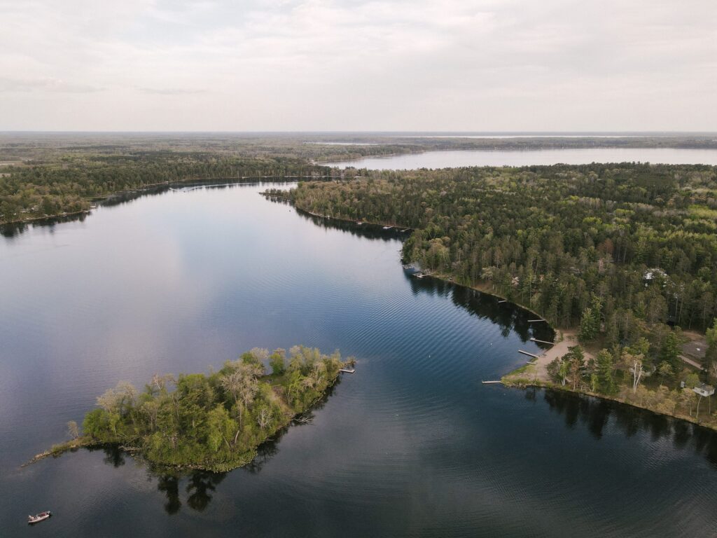 Minnesota lakefront wedding venue, Catalyst by Nature Link